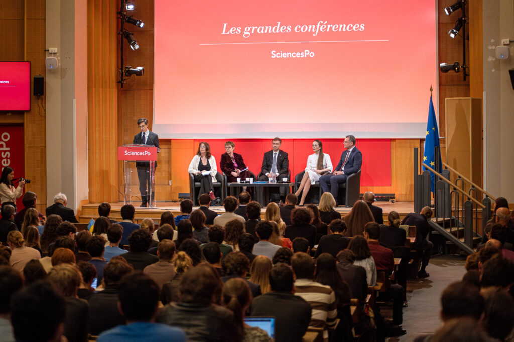 20260224 GRANDE CONFÉRENCE “THE WAR ON UKRAINE WHAT NEEDS TO CHANGE ” 27SG PARIS FRANCE 11