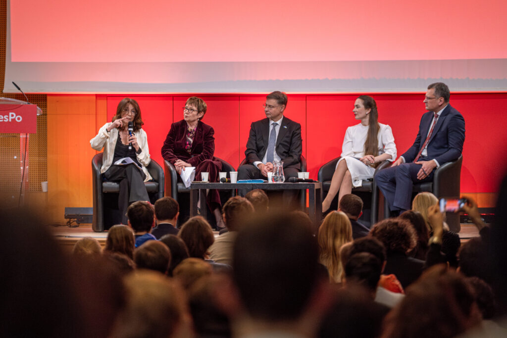 20260224 GRANDE CONFÉRENCE “THE WAR ON UKRAINE WHAT NEEDS TO CHANGE ” 27SG PARIS FRANCE 15