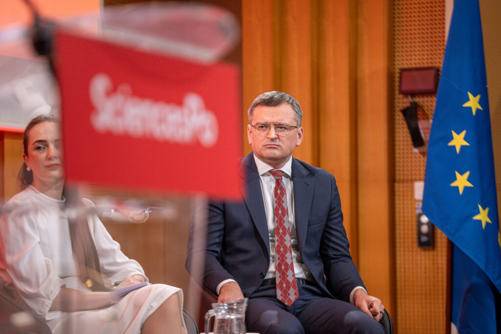 20260224 GRANDE CONFÉRENCE “THE WAR ON UKRAINE WHAT NEEDS TO CHANGE ” 27SG PARIS FRANCE 19