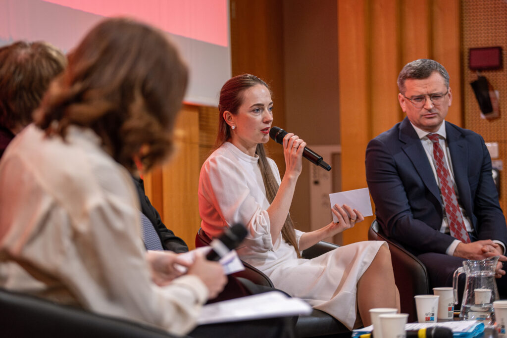 20260224 GRANDE CONFÉRENCE “THE WAR ON UKRAINE WHAT NEEDS TO CHANGE ” 27SG PARIS FRANCE 23